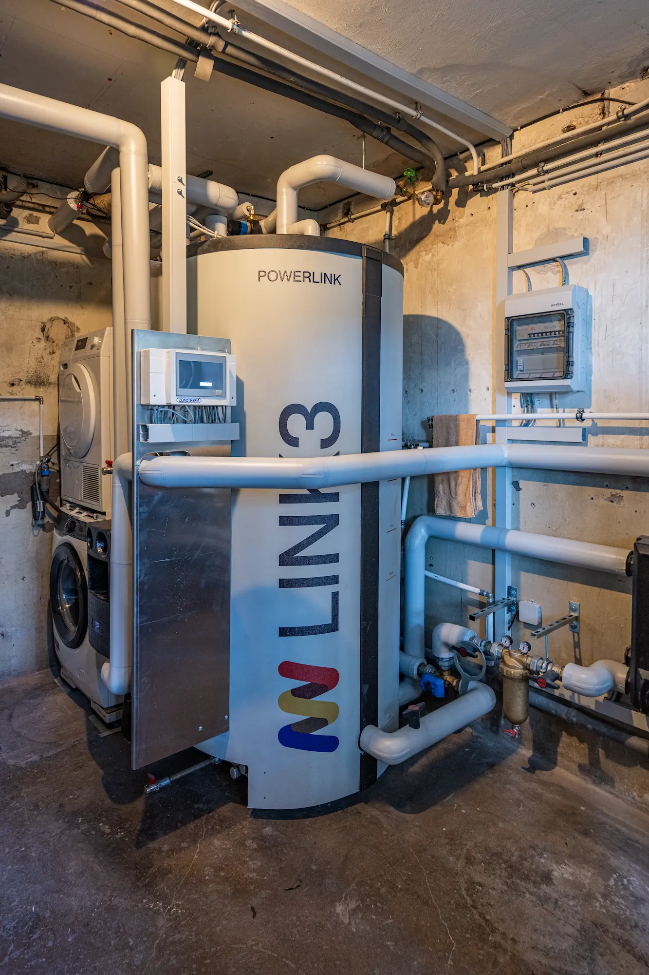 POWERLINK-Basic 900 l Volumen als Herzstück der Anlage im Energiesystem